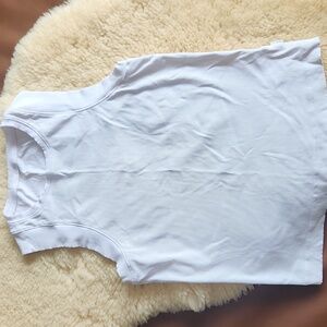 VUORI Pose Modern Ribbed Tank in White - Size - M